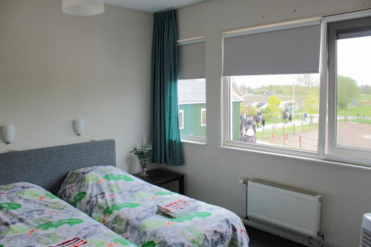 Oudega  Manege Sanninghoeve B&B المظهر الخارجي الصورة